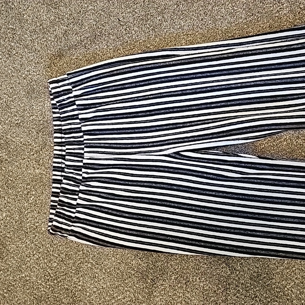 Monrow Stripe Pull On Terry Pants Size Small - image 2